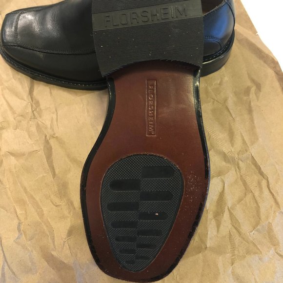 FLORSHEIM LEATHER DRESS SHOES - Picture 6 of 9